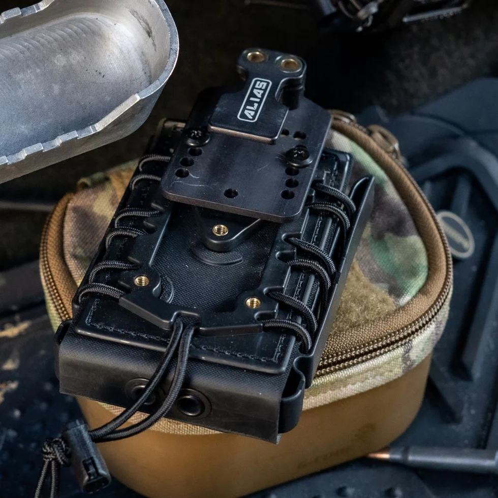 1Alias-Adapters-Lifestyle-Shots_DSC9974_980x.progressive Alias OWB Standard Adapter - Neomag - Image 1